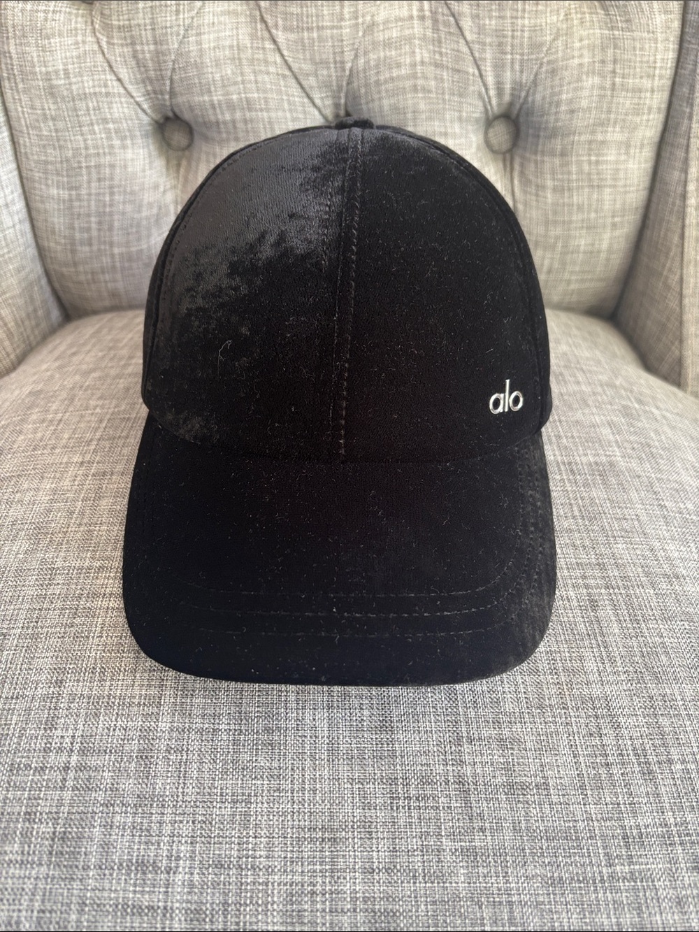 ALO Yoga Women’s Black Velvet Baseball Cap